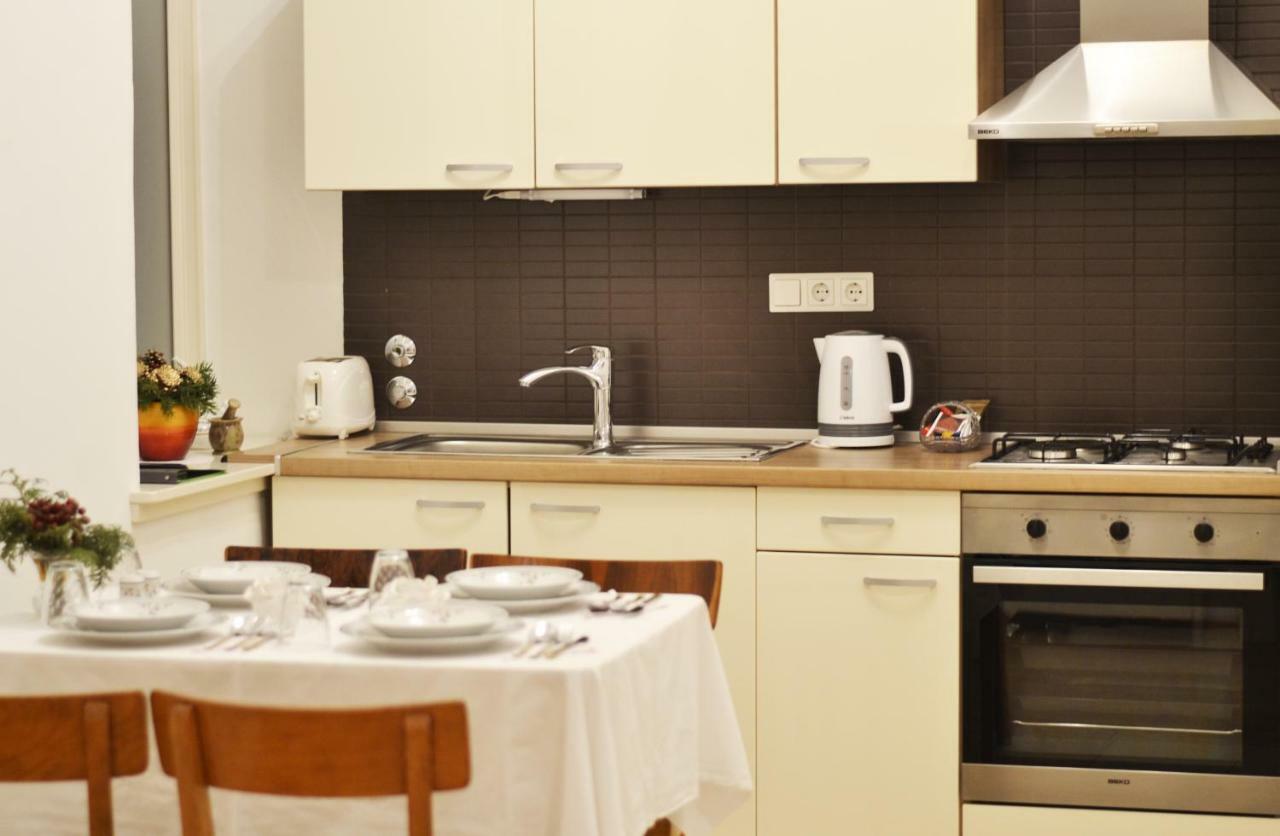 Apartment Centre